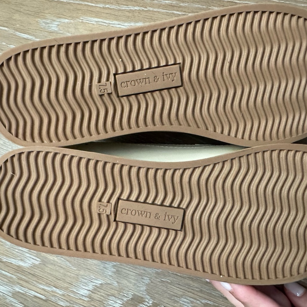 Crown & Ivy Beige Slip-On Women’s platform loafers, size 7.5 - Picture 5 of 5